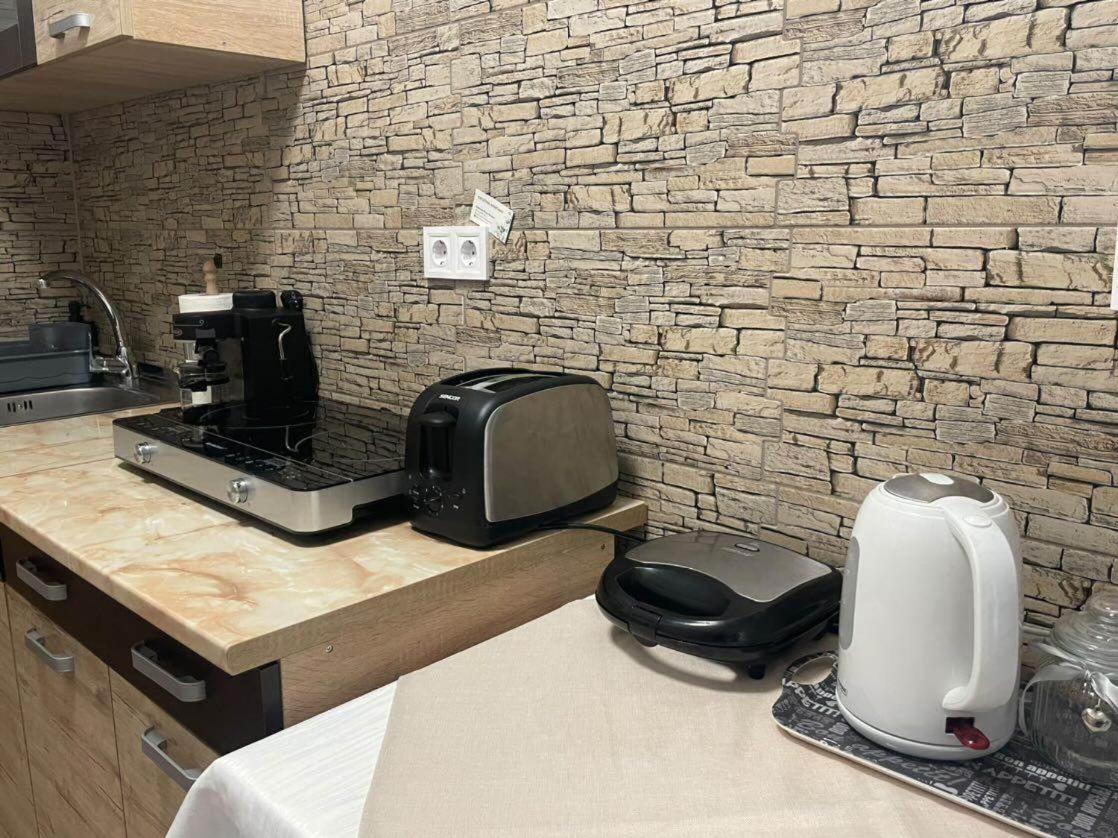 Krisztina Apartman 81 ハイデゥソボスロー エクステリア 写真